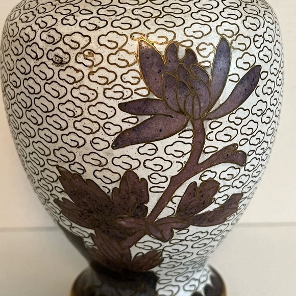 VINTAGE ASIAN CLOISONNE BRASS ENAMEL SMALL BUD VASE - Picture 2 of 9